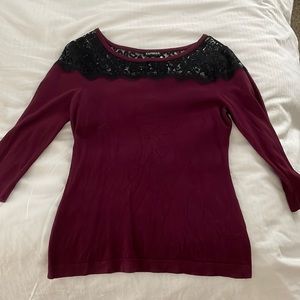 Beautiful flattering top. Lace detail